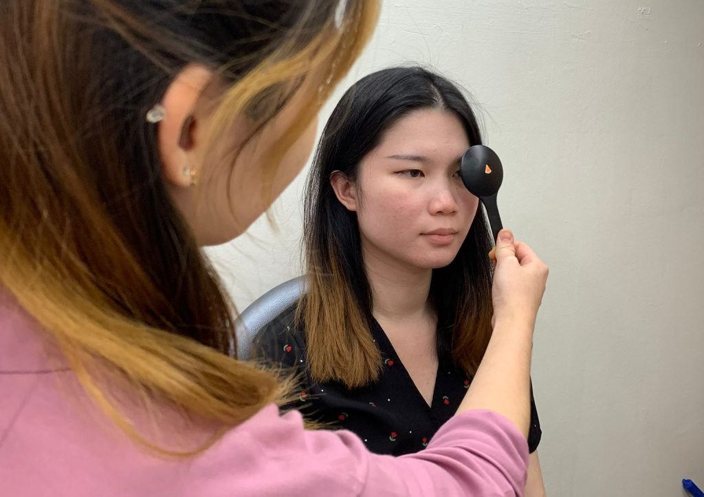 eye alignment test